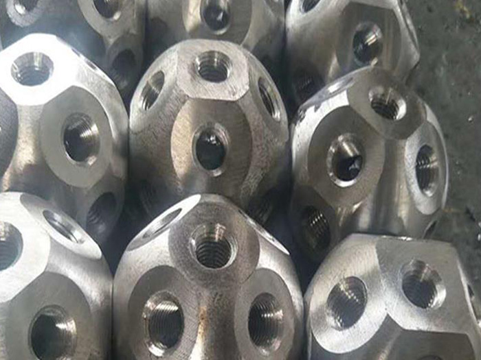 额尔古纳螺栓球网架杆件制作